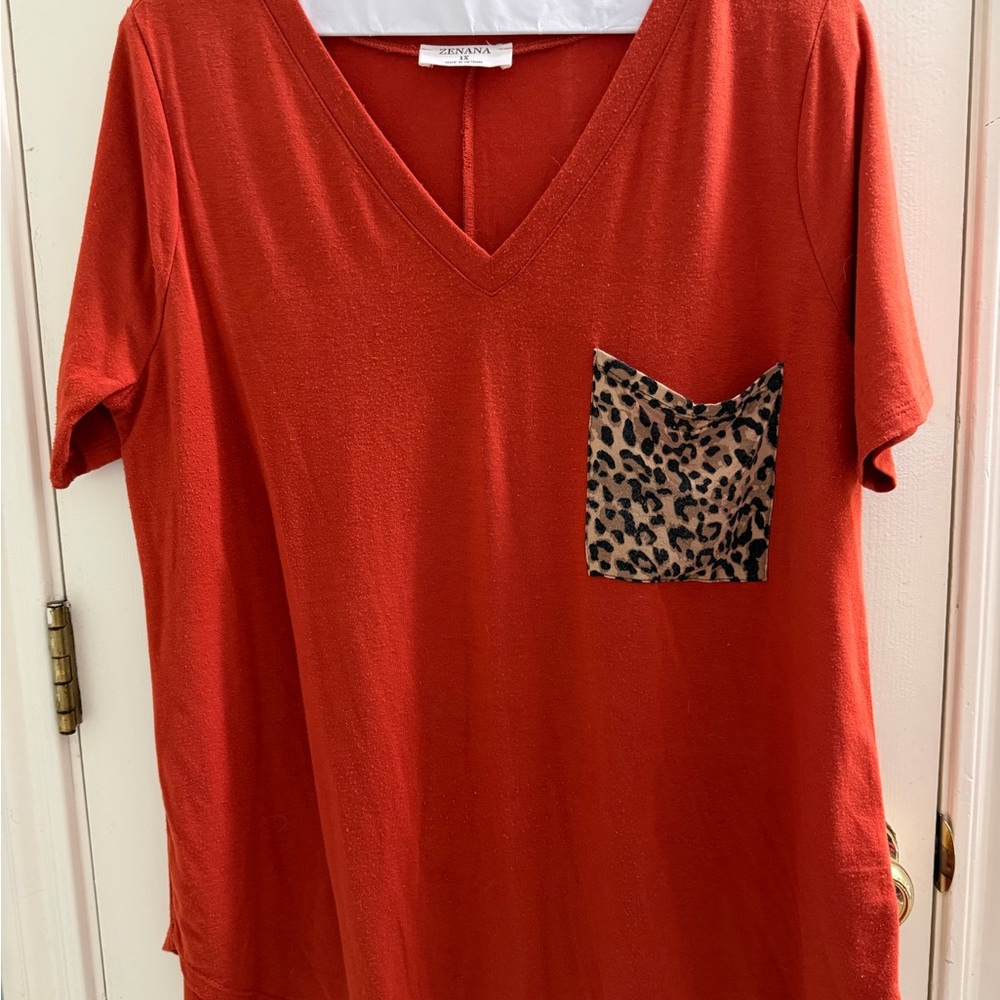 Zenana Outfitters Orange V-Neck Tee with Leopard Accent
